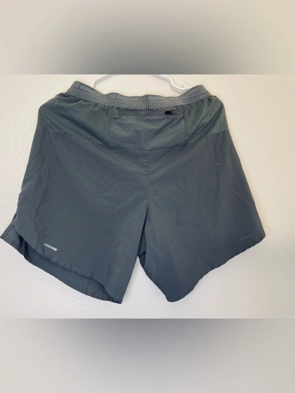 Nike Women’s Dri Fit Stride Running Grey Shorts Size M‎